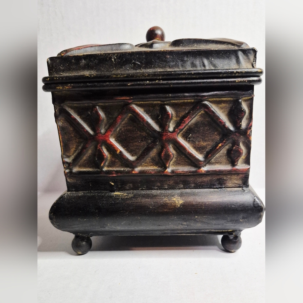 Vintage Black Red Lacquer‎ Metal Trinket Jewelry Box Embossed 1970s-1980s